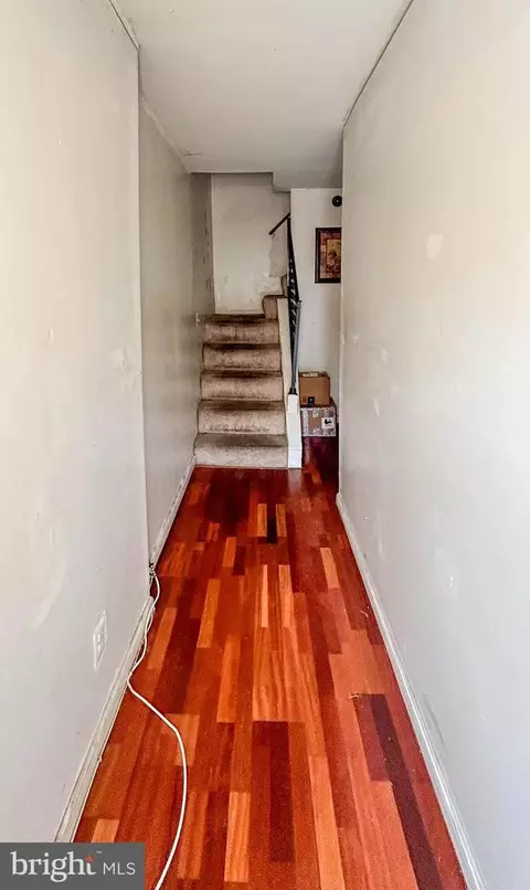 Entry Way - 103 S Monroe St, Baltimore, MD 21223 photo 2 of 3