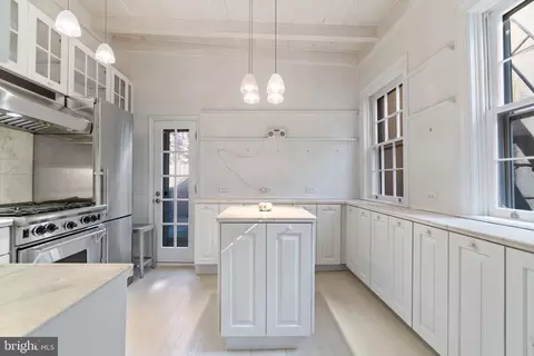 Kitchen - 845 S Bond St, Baltimore, MD 21231 photo 4 of 9