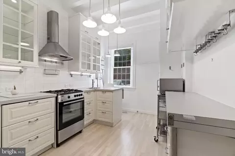 Kitchen - 845 S Bond St, Baltimore, MD 21231 photo 1 of 9