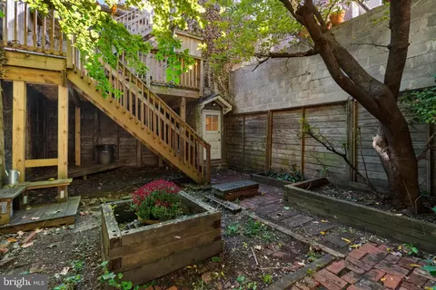 Exterior - 845 S Bond St, Baltimore, MD 21231 photo 10 of 18