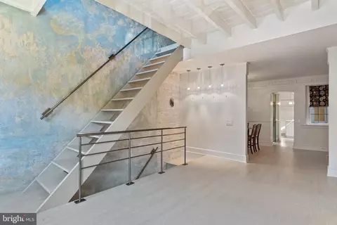 Entry Way - 845 S Bond St, Baltimore, MD 21231 photo 7 of 9