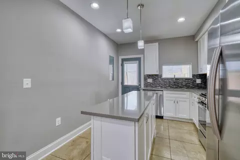 25 E Randall St E, Baltimore, MD 21230 photo 12
