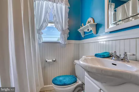 4131 Shannon Dr, Baltimore, MD 21213 photo 43