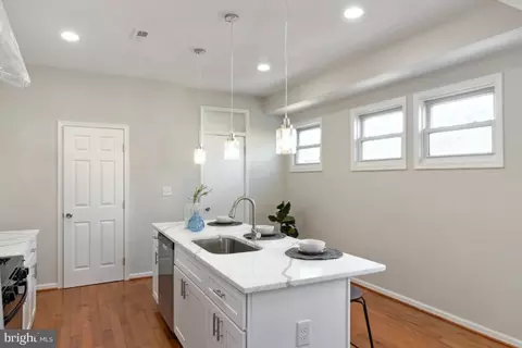 866 Whitmore Ave, Baltimore, MD 21216 photo 4