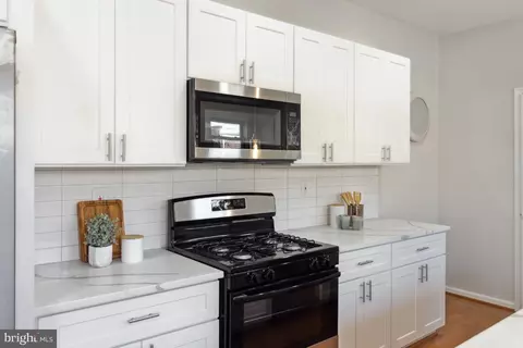 866 Whitmore Ave, Baltimore, MD 21216 photo 5