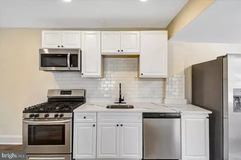 3914 Greenmount Ave, Baltimore, MD 21218 photo 10