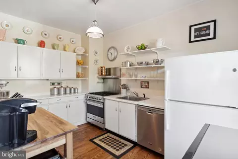 3938 Cloverhill Rd, Baltimore, MD 21218 photo 8