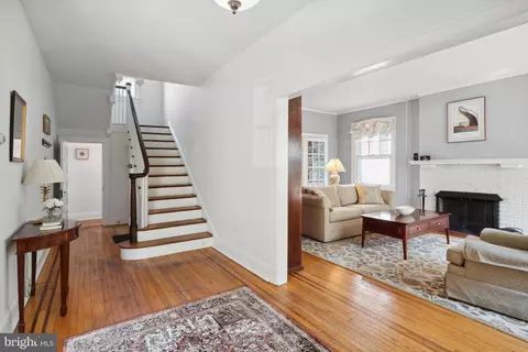3938 Cloverhill Rd, Baltimore, MD 21218 photo 2