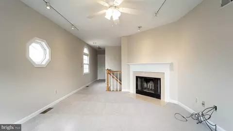 213 E Cross St, Baltimore, MD 21230 photo 28