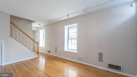 213 E Cross St, Baltimore, MD 21230 photo 10