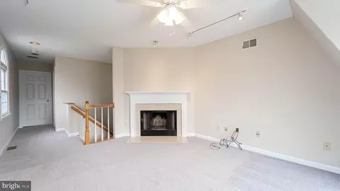 213 E Cross St, Baltimore, MD 21230 photo 27