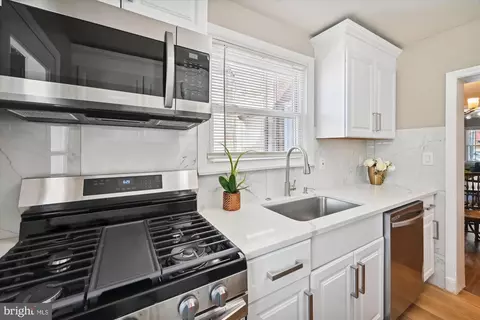 619 Annabel Ave, Brooklyn, MD 21225 photo 2