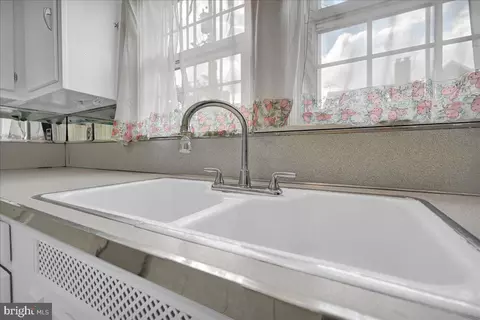 3301 Barrington Rd, Baltimore, MD 21215 photo 18