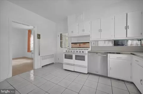 3301 Barrington Rd, Baltimore, MD 21215 photo 15