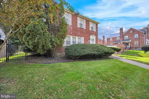 3301 Barrington Rd, Baltimore, MD 21215 photo 2
