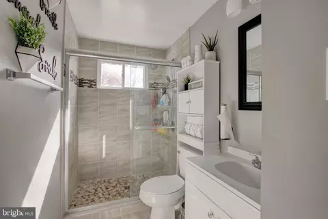 36 Mardrew Rd, Baltimore, MD 21229 photo 23