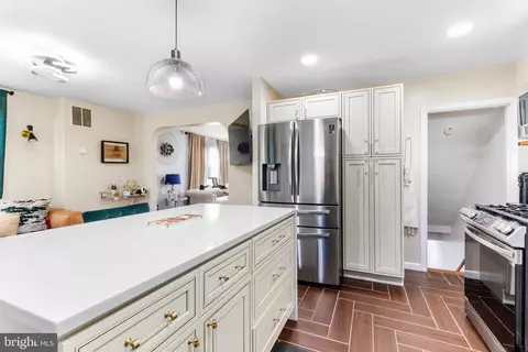 2214 Hamilton Ave, Baltimore, MD 21214 photo 24