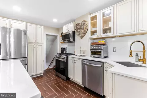 2214 Hamilton Ave, Baltimore, MD 21214 photo 23