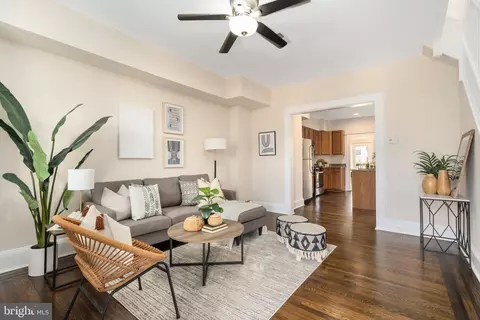 819 Unetta Ave, Baltimore, MD 21229