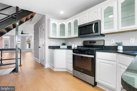 3213 Dillon St, Baltimore, MD 21224 photo 4