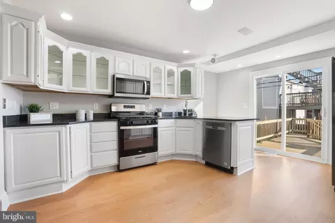 3213 Dillon St, Baltimore, MD 21224 photo 3