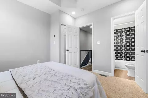 152 Collins Ave, Baltimore, MD 21229 photo 8