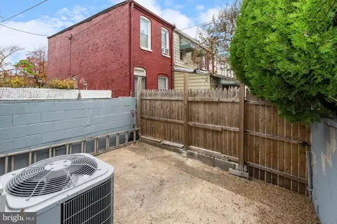2406 Mcelderry St, Baltimore, MD 21205 photo 23