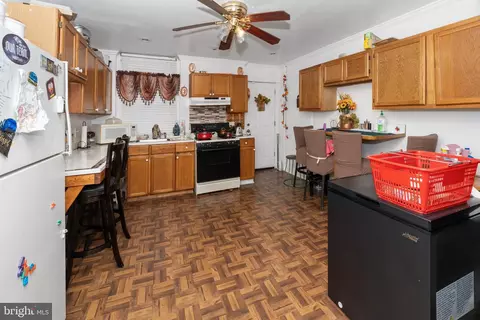 2406 Mcelderry St, Baltimore, MD 21205 photo 9