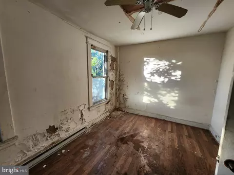 709 Denison St, Baltimore, MD 21229 photo 5