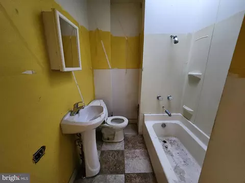 709 Denison St, Baltimore, MD 21229 photo 9