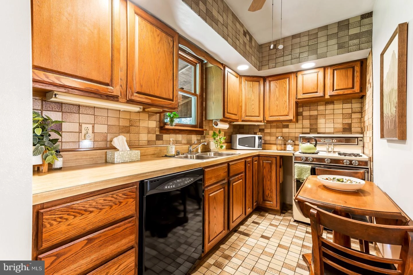 3012 Iona Ter, Baltimore, MD 21214 photo 12
