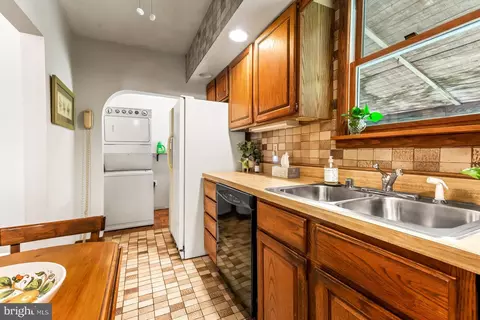 3012 Iona Ter, Baltimore, MD 21214 photo 14
