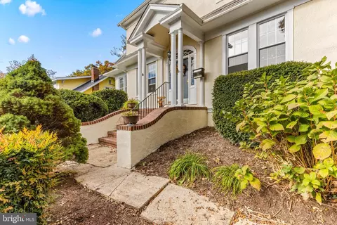 8 Mallow Hill Rd, Baltimore, MD 21229 photo 3