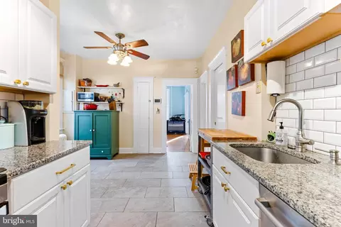 8 Mallow Hill Rd, Baltimore, MD 21229 photo 12