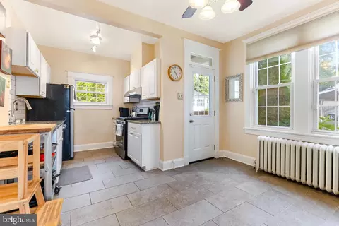 8 Mallow Hill Rd, Baltimore, MD 21229 photo 13