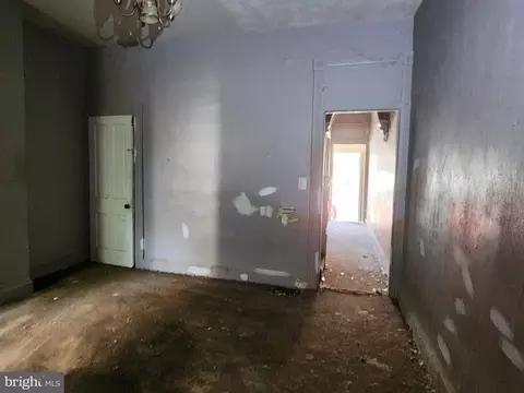 812 Appleton St, Baltimore, MD 21217 photo 6
