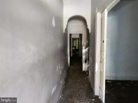812 Appleton St, Baltimore, MD 21217 photo 3