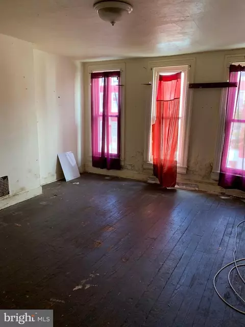 1019 E Preston St, Baltimore, MD 21202 photo 2
