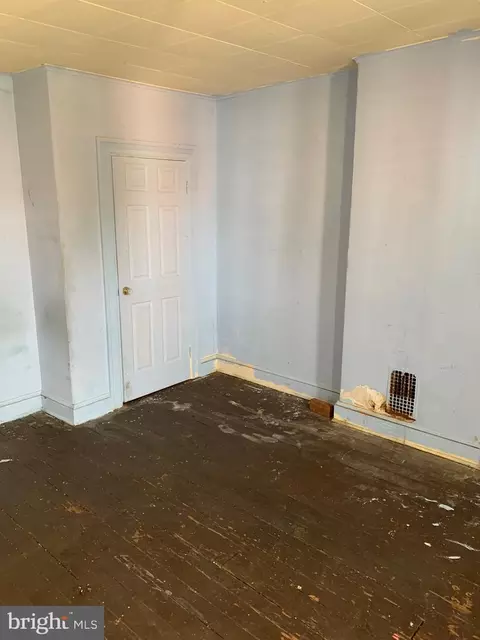 1019 E Preston St, Baltimore, MD 21202 photo 6