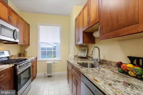 6 Upland Rd #K-3, Baltimore, MD 21210 photo 3