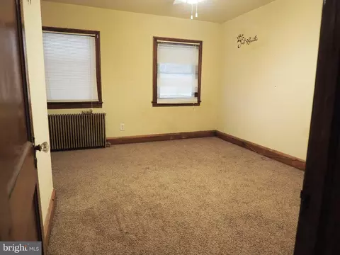 3325 Elbert St, Baltimore, MD 21229 photo 8
