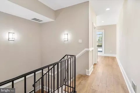 1821 E Pratt St, Baltimore, MD 21231 photo 25