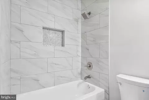 1821 E Pratt St, Baltimore, MD 21231 photo 27