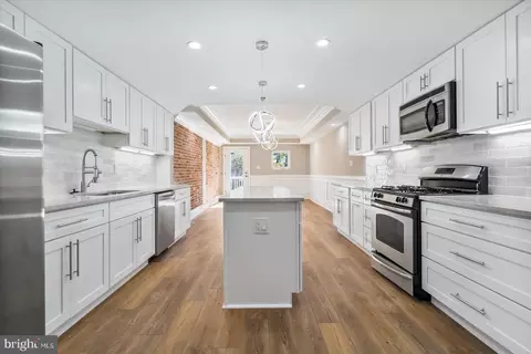 1821 E Pratt St, Baltimore, MD 21231 photo 9