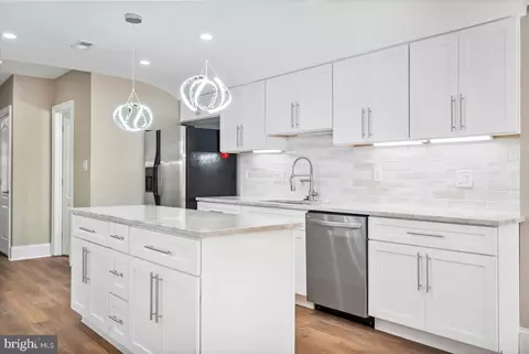 1821 E Pratt St, Baltimore, MD 21231 photo 7