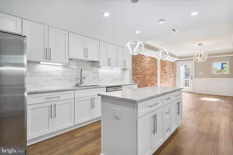 1821 E Pratt St, Baltimore, MD 21231 photo 8
