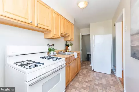 Other - 107 Upmanor Rd, Baltimore, MD 21229 photo 6 of 10