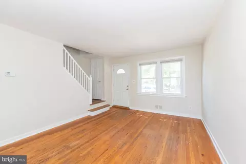 Living - 107 Upmanor Rd, Baltimore, MD 21229 photo 1 of 3