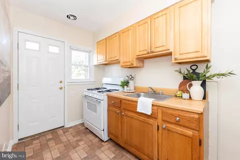 Kitchen - 107 Upmanor Rd, Baltimore, MD 21229 photo 1 of 1