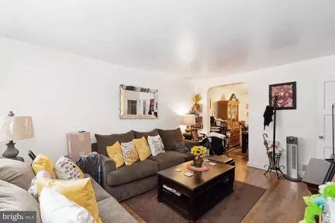 51 Upmanor Rd, Baltimore, MD 21229 photo 5
